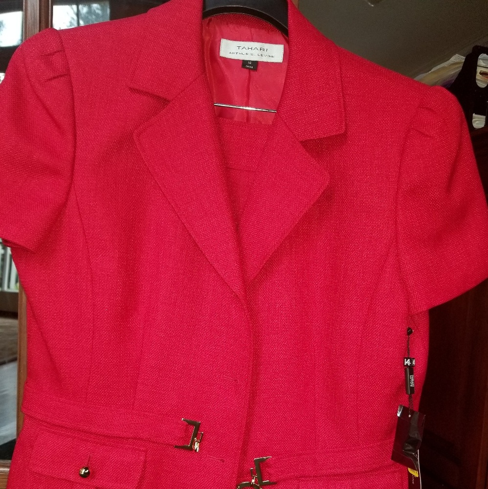 Ladies suit
